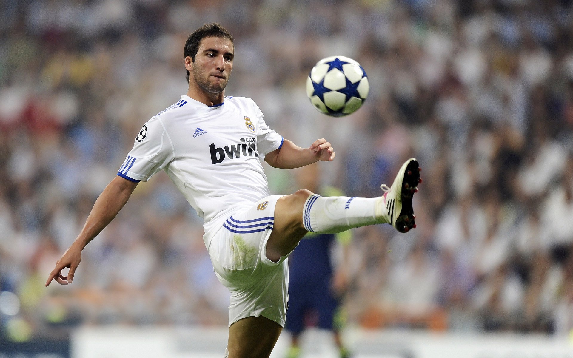 开云体育官网登入-法甲球队采用机器学习预测对手进攻趋势的案例，对法甲把握比较准的公司